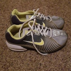 Nike torch 5 size 7